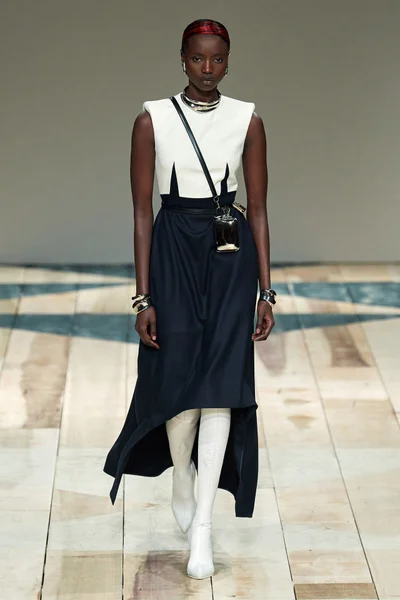 Look 2